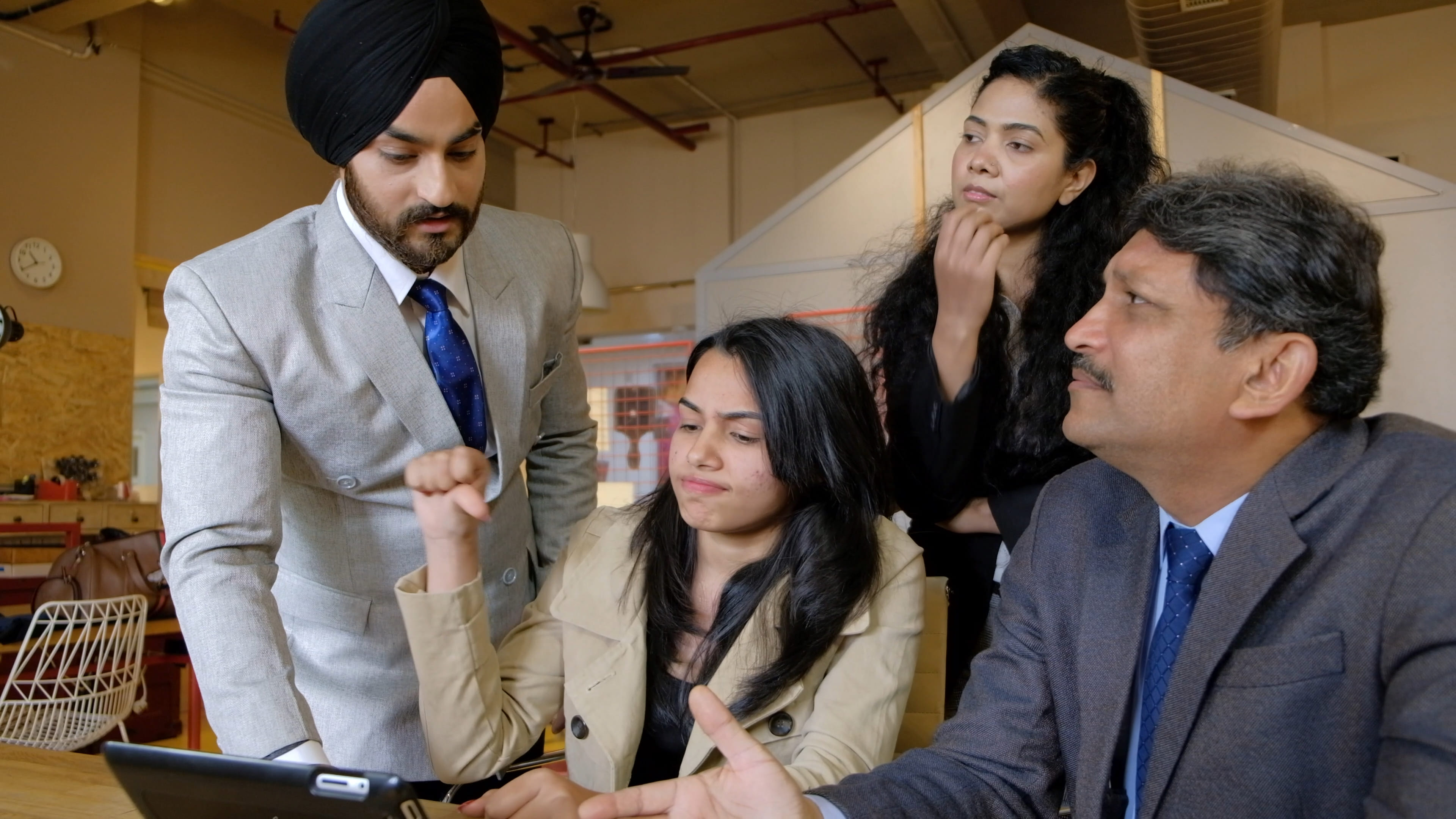 Business Ideas in Delhi (2026): Low-Investment Options, High-Demand Opportunities, and a Comparison Table
